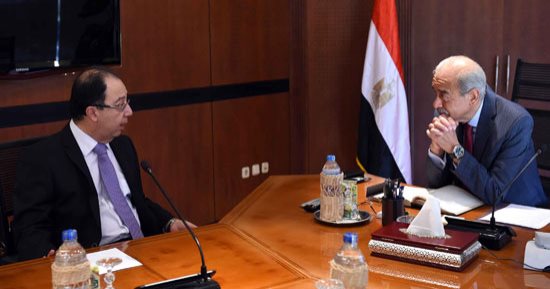 رئيس الوزراء يبحث مع سفير لبنان سبل الاستفادة من المقومات السياحية والثقافية (صور)