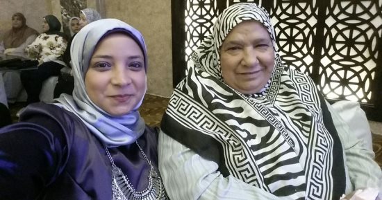الأم المثالية الثانية ببنى سويف: فوزى باللقب حقق أمنيتى فى رؤية السيسي