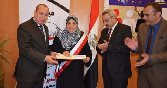صور.. الأم المثالية الأولى بدمياط: أبنائى كانوا يعتبروننى أما مثالية