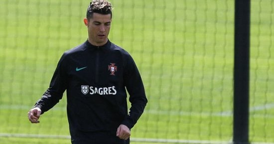 صور.. رونالدو يقود تدريبات المنتخب البرتغالى قبل مواجهة منتخب مصر