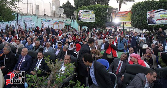 وكيل تعليم الجيزة: كل المشاكل يمكن حلها فى ظل وجود قائد مثل السيسى