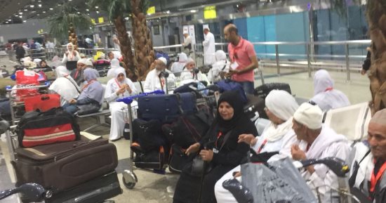 مطار القاهرة يستقبل أكثر من 3 آلاف معتمر قادمين من الأراضى المقدسة