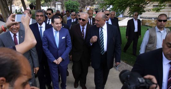 صور.. وزير قطاع الأعمال ومحافظ القاهرة يشيدان بتطوير حديقة الميريلاند بمصر الجديدة