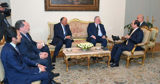 وزير خارجية اليونان يغادر القاهرة بعد لقائه الرئيس السيسى