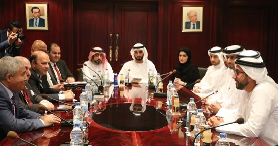 وفد "التنمية الاقتصادية" بإمارة الشارقة يبحث فرص الاستثمار بـ"قناة السويس"