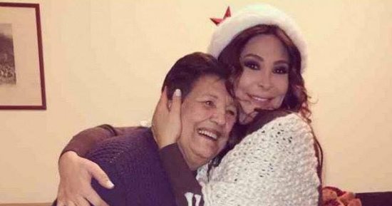 صور.. أشهر نجوم الفن وأمهاتهم فى عيد الأم