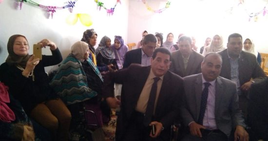 صور.. بيت العائلة المصرية يحتفل بعيد الأم مع المسنات بسخا فى كفر الشيخ