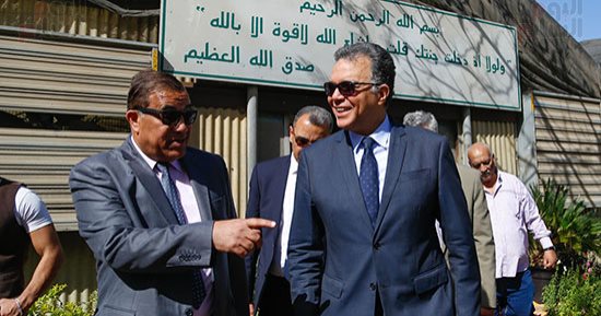 صور.. وزير النقل يزور أكبر مصنع للعلامات المرورية وعواكس الطرق بالشرق الأوسط