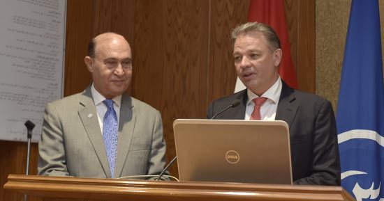 مهاب مميش: قناة السويس تحقق 887 مليون دولار أرباحا خلال يناير وفبراير 
