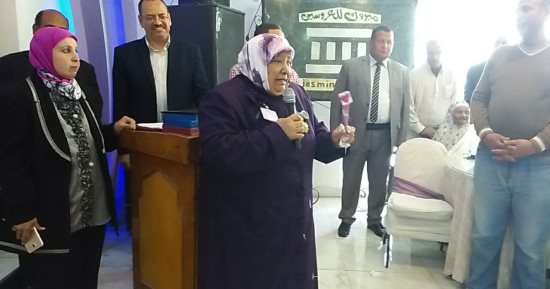 الأم المثالية الثانية على مستوى الجمهورية: "السيسى إنسان مش هنلاقى زيه أبدا"