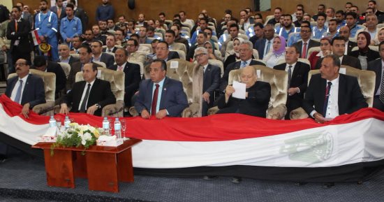 رئيس شركة إيثيدكو: من حق الوطن علينا الوقوف صفا واحدا خلف الرئيس السيسى