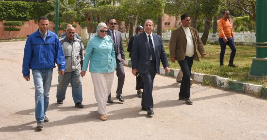 صور.. محافظ الإسكندرية يتفقد الحديقة الدولية للبدء فى تطويرها