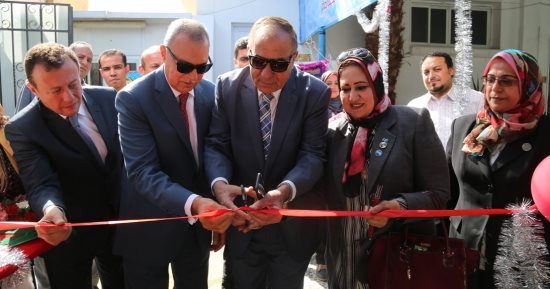 صور.. وزير التنمية المحلية يفتتح 4 مشروعات خدمية بقيمة 16 مليون جنيه بقنا