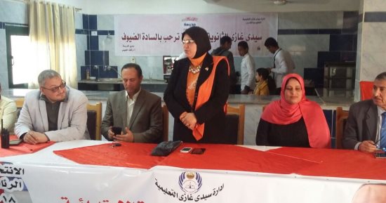 وكيلة تعليم كفر الشيخ: أطالب عظيمات مصر بالحشد ومصاحبة الأسر لدعم الرئيس 