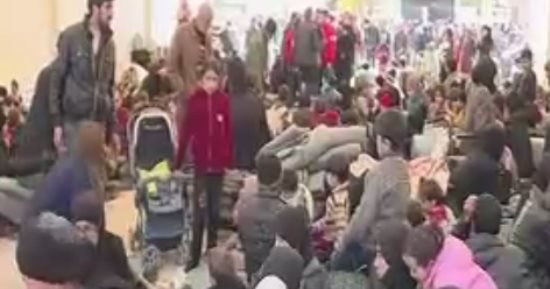 فيديو.. اللقطات الأولى لخروج مسلحى تنظيم أحرار الشام من حرستا بالغوطة الشرقية
