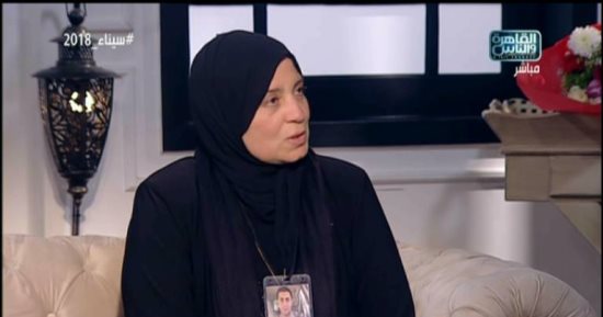 والدة الشهيد شريف عمر باكيةً: "كلمنى قبل موته بـ4 ساعات وقالى متزعليش لو استشهدت"
