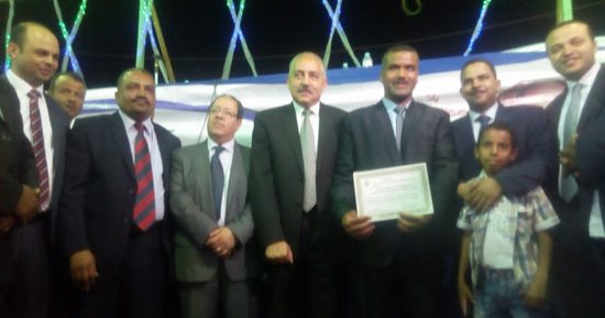 مؤتمر جماهيرى حاشد لتأييد الرئيس السيسى بمركز أدفو
