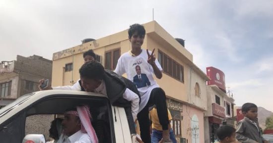صور.. مشايخ قبيلتى المزينة والترابين بنويبع ينظمون مسيرة لدعم السيسي بالسيارات