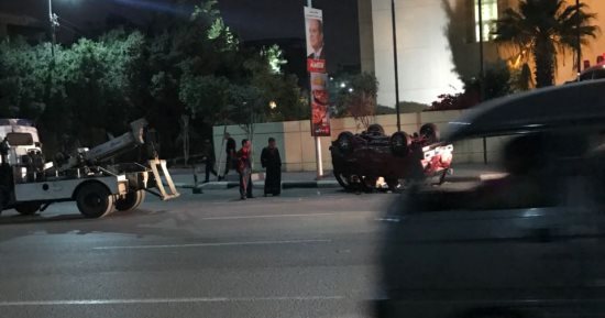 قارئ يشارك بصور لانقلاب سيارة فى حادث مرورى بشارع صلاح سالم