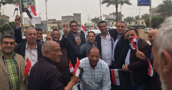 صور.. "من أجل مصر" تنظم مؤتمرا حاشدا لدعم السيسي بمركز الزرقا