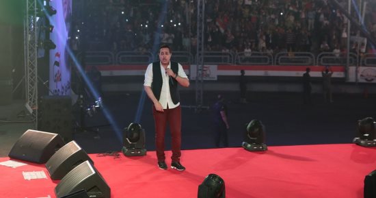 فيديو.. حكيم: "رايحين ننتخب وندلى بصوتنا.. تحيا مصر.. وصباح الرجولة"