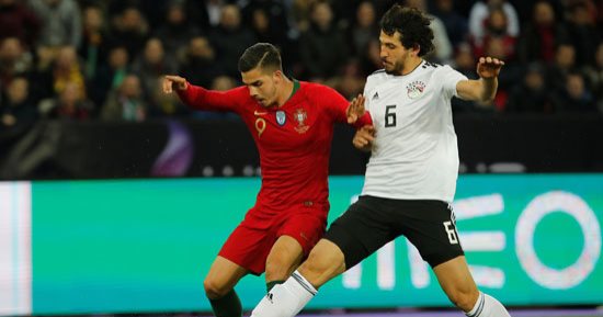 "حصار ثلاثى" على رونالدو وصلاح فى مواجهة مصر والبرتغال