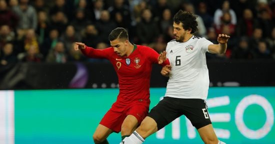 شوط أول سلبى بين مصر والبرتغال.. وهدف ملغ لـ"رولاندو"