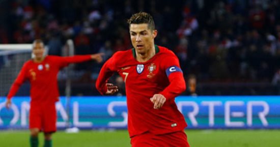 فيديو.. "صدة وكوبرى وهدف ملغى" أبرز مشاهد الشوط الأول بين مصر والبرتغال
