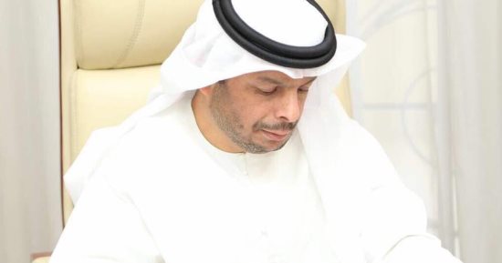 باحث إماراتى يتبرع بألفى كتاب لمبادرة تزويد مكتبات الصعيد