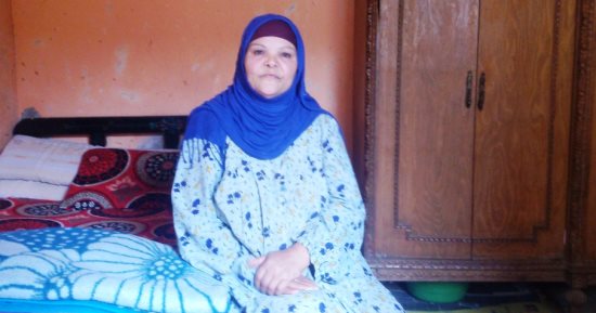 صور وفيديو.. قصة مطلقة بالمنوفية تحلم بمسكن كريم يأويها مع ابنتها 
