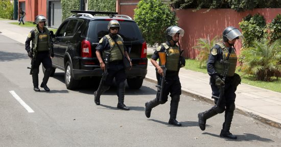 سلطات بيرو تهدم ضريحا ضخما فى ليما يضم رفات عناصر حركة الدرب المضيء اليسارية