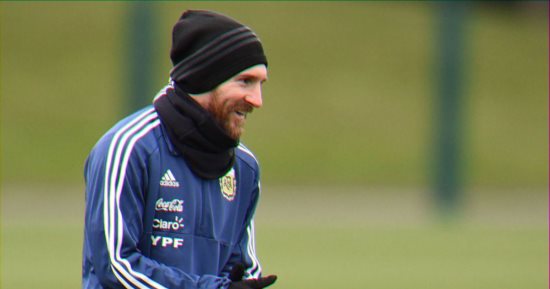 نجوم منتخب الأرجنتين يستعدون لإهداء ميسي لقب كأس العالم 2018