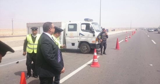 مدير المرور يتفقد الطرق السريعة والصحراوية ويشدد على تأمين الرحلات