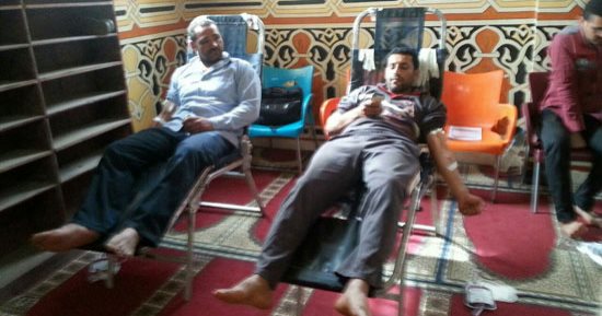 أهالى القراقرة بالشرقية يتبرعون بـ243 كيس دم لصالح أبطال الجيش فى سيناء