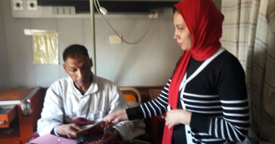 "التضامن" تصرف إعانات لاثنين من مصابى حادث تفجير الإسكندرية