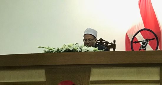 مفتى الجمهورية يلقى كلمة أمام الجيش الباكستانى بالكلية الحربية بمدينة "لاهور"