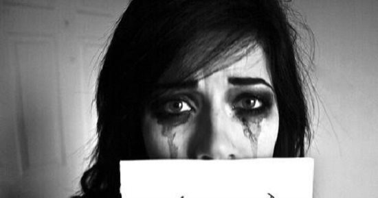 اعرف ليه الست نكدية.. من فترة الحمل لتغير المواسم كم مرة تكتئب بها حوا؟