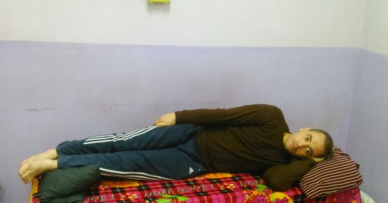 قارئ يناشد المسئولين علاجه على نفقة الدولة