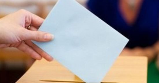 "مايتك فى إيدك.. فاكهتك معاك".. نصائح طبية يجب اتباعها فى يوم الانتخاب.. تناول الخضروات سبيل "الحوامل" للجان الاقتراع.. وشرب المياه يحمى لكبار السن من تقلبات الجو.. وتحذير من إزالة الحبر الفوسفورى بـ"الوايبس"