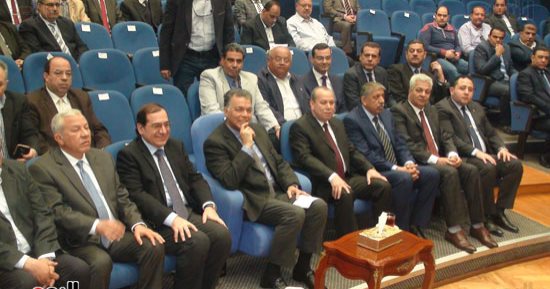 وزيرا النقل والبترول يفتتحان ويضعان حجر أساس مشروعات بميناء دمياط البحرى.. صور