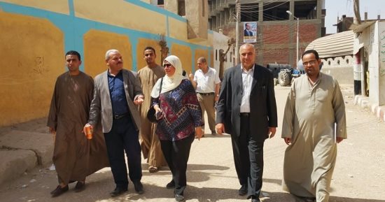 صور .. لجنه تطوير العشوائيات تعاين 5 مناطق بسوهاج لتطويرها 