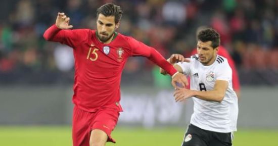 طارق حامد: المنتخب لم يتأثر بغياب أى لاعب.. والخبرة سبب خسارة أوروجواى
