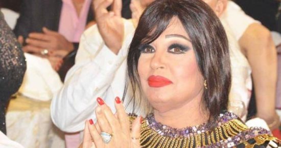 شاهد فيفى عبده فى طريقها للجنة الانتخابات الرئاسية