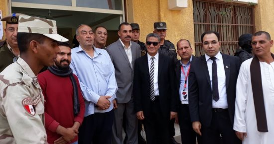 مدير أمن بنى سويف يتفقد عددا من لجان الانتخابات فى أرجاء المحافظة