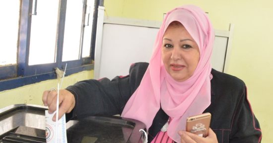 عفاف شعيب تدلى بصوتها فى الانتخابات الرئاسية بالمهندسين