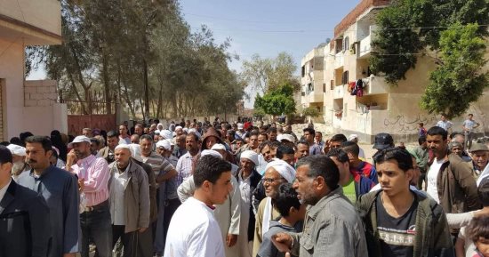 صور .. إقبال كثيف من أهالى الشيخ زويد على المشاركة فى انتخابات الرئاسة