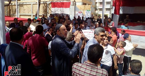 فيديو.. مسن بلجنة فى عين شمس: شاركت فى الانتخابات علشان مصر