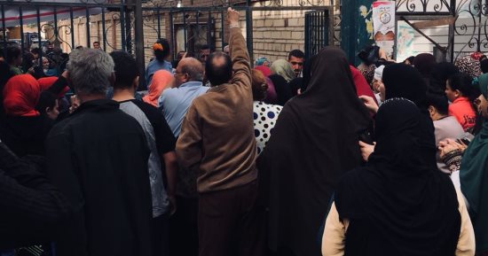 تزايد عدد الناخبين عقب "ساعة الراحة" بمجمع المدارس بدار السلام 