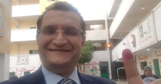 عضو بمجلس إدارة نادى الصيد يدلى بصوته فى الانتخابات الرئاسية بالدقى