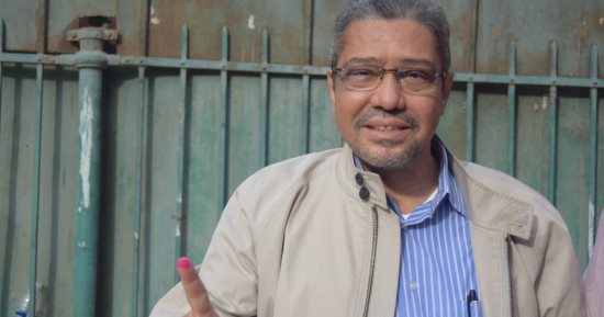رئيس غرفة القاهرة التجارية يدلى بصوته فى الانتخابات الرئاسية بمصر الجديدة